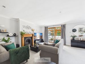 Photo 11- click for photo gallery